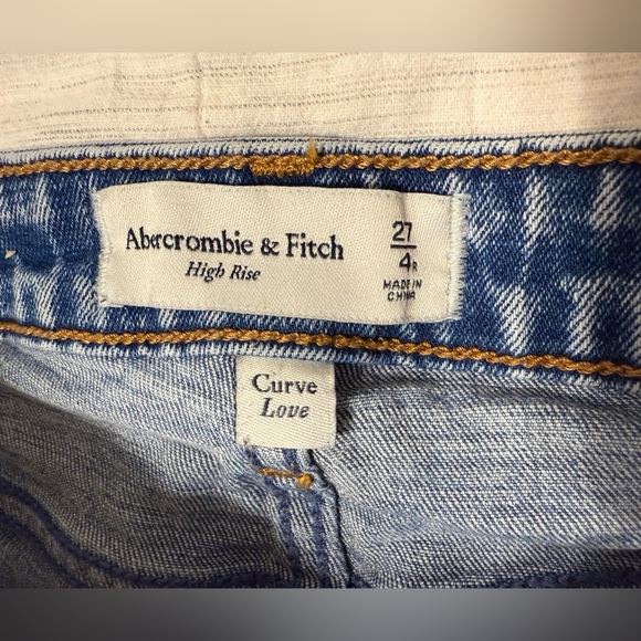 Abercrombie Curve Love High Rise Vent Hem Jeans Size 27/4R - Picture 8 of 10